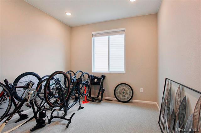 Building Photo - 4140 Lake St