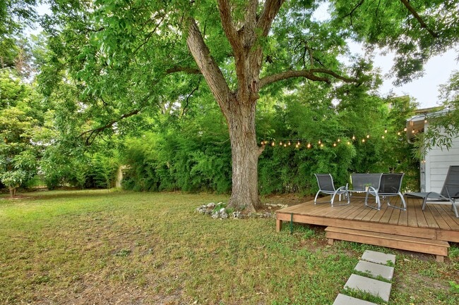 Building Photo - 2823 Garwood St