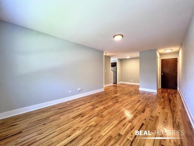 Building Photo - 1 bedroom in HIGHLAND PARK IL 60035