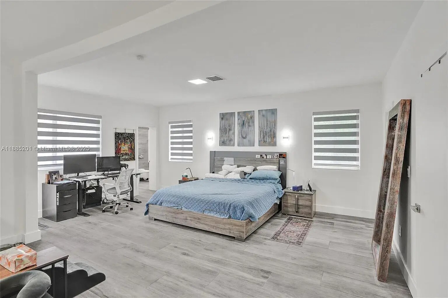 Building Photo - 3784 Sheridan Ave