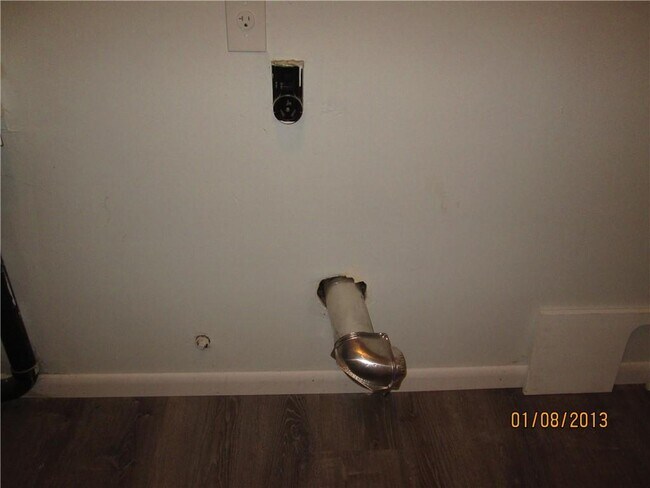 Building Photo - 6712 Ivy Log Dr SW