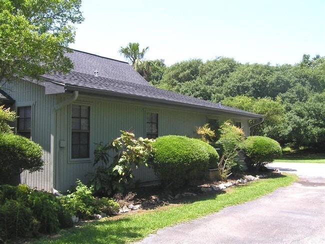 Primary Photo - 7102 Pearson Rd