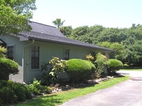 Building Photo - 7102 Pearson Rd