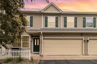 Building Photo - 2 Bed | 2 Bath in The Lakes of Blaine