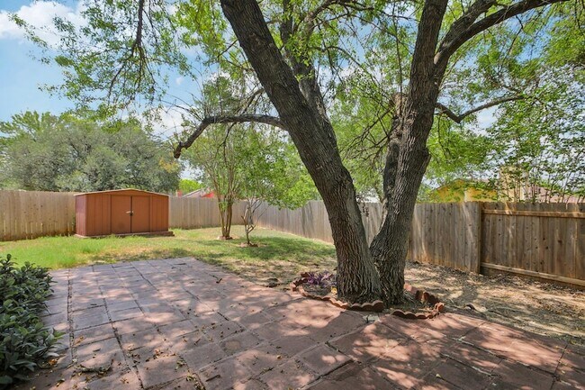 Building Photo - 1300 Tuxford Cove