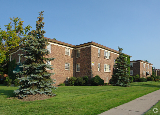 Primary Photo - Ralston Elmwood Apartments