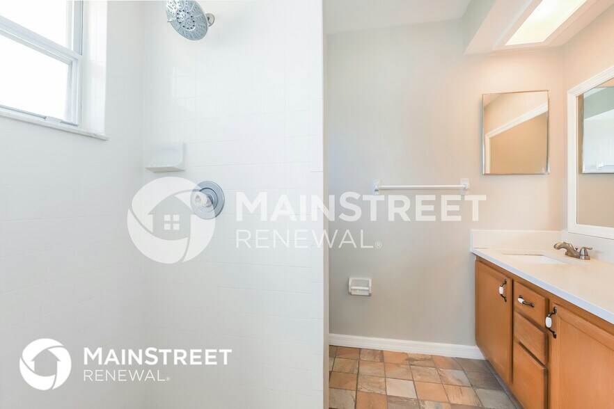 Building Photo - 3321 Bluestone Ave