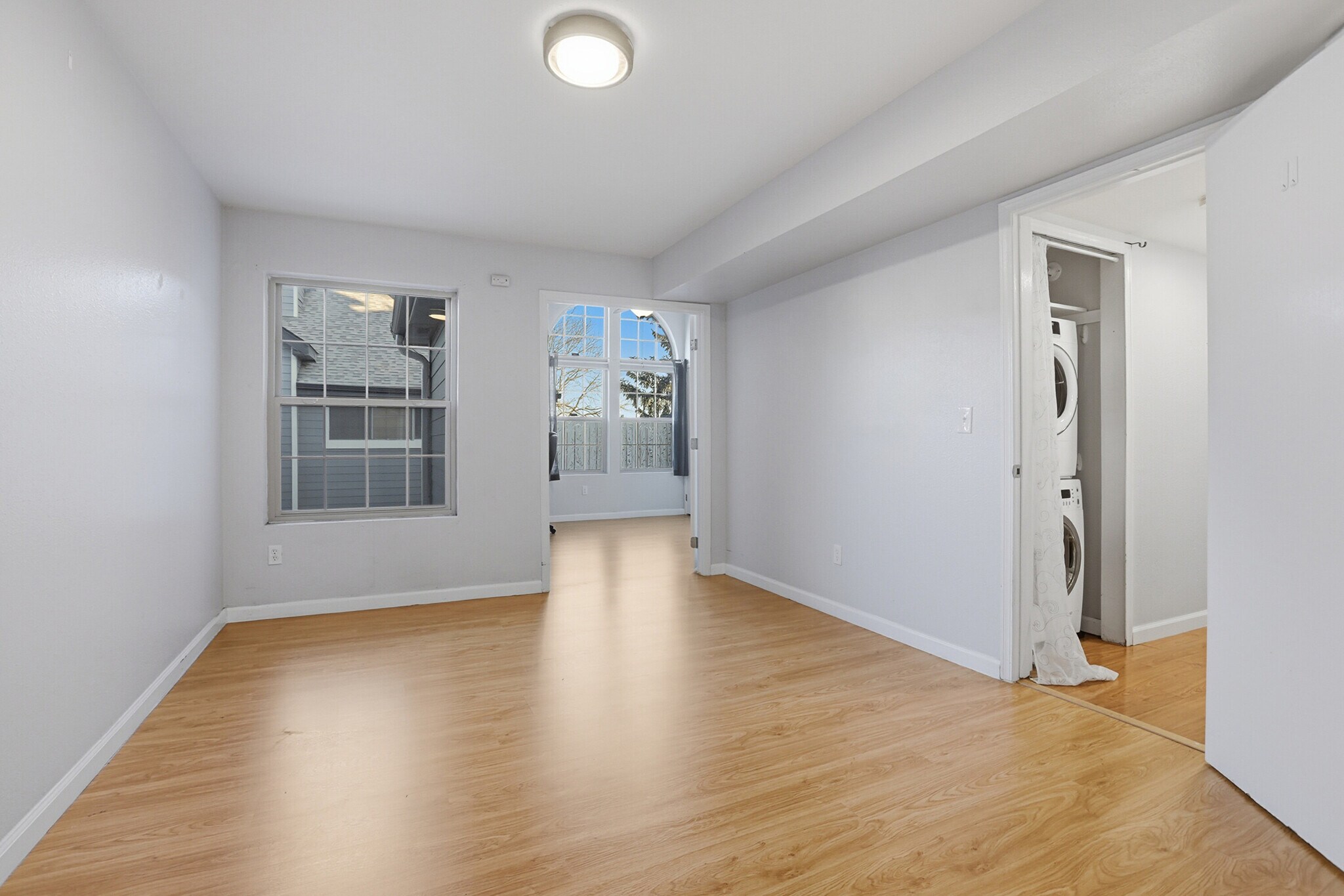 Building Photo - 8327 S Upham Way