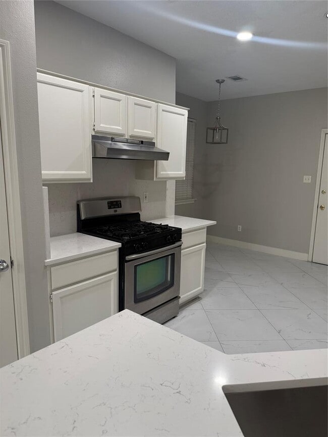 Building Photo - 8402 Cima Oak Ln