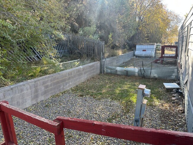 Building Photo - 1 Bedroom 1 Bathroom Mobile Home Duplex located in Aztec, NM