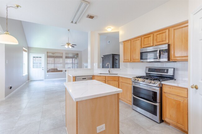 Building Photo - 12214 Meadow Ln Ct
