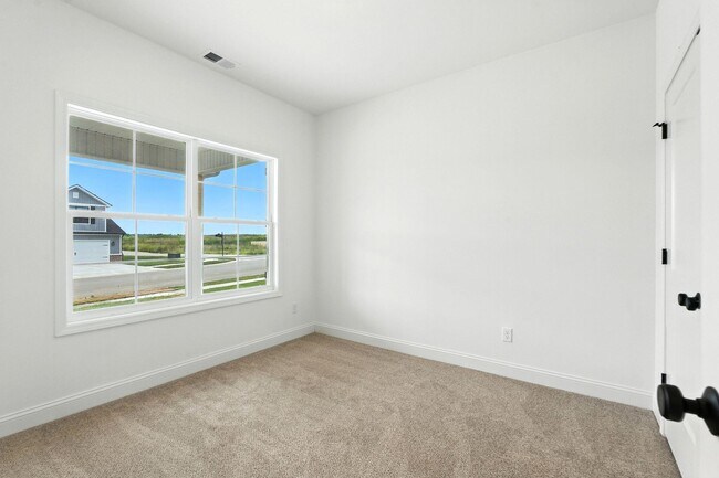 Building Photo - 1112 Mission Dr