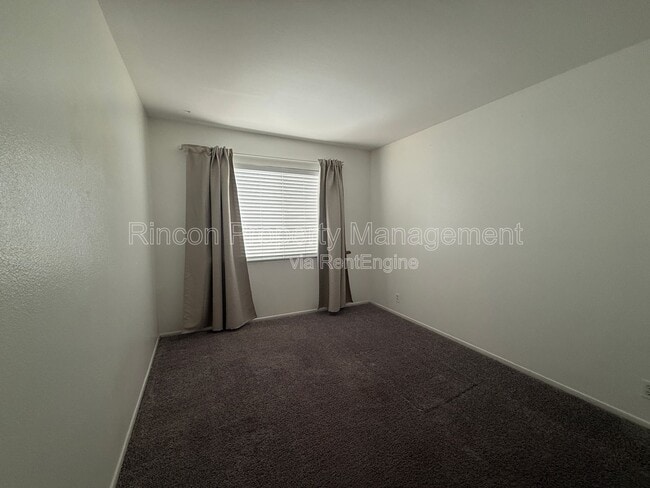 Building Photo - 1220 Nautical Way