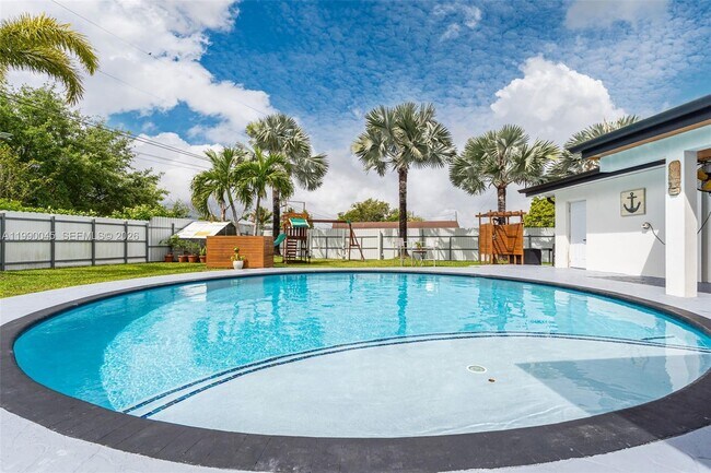 Building Photo - 11220 SW 181st Terrace