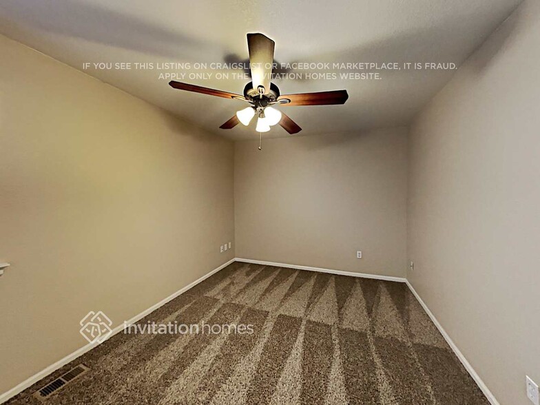 Building Photo - 229 Monares Ln