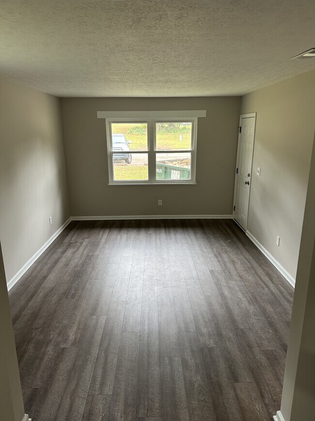 Building Photo - 25 Fox Hall Dr