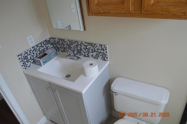 Building Photo - 768 Julian St