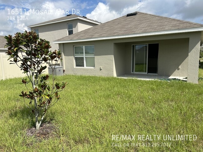 Building Photo - 16511 Mosaic Oar Dr