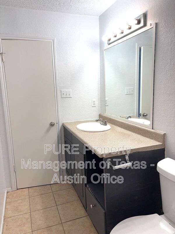 Building Photo - 14413 Tiffer Ln