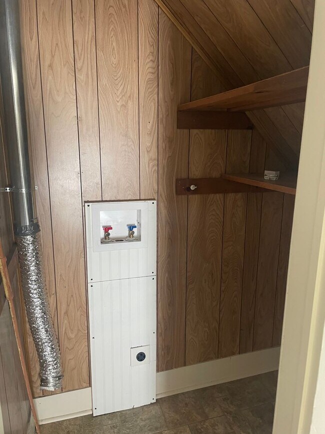 Building Photo - 10 1st Street