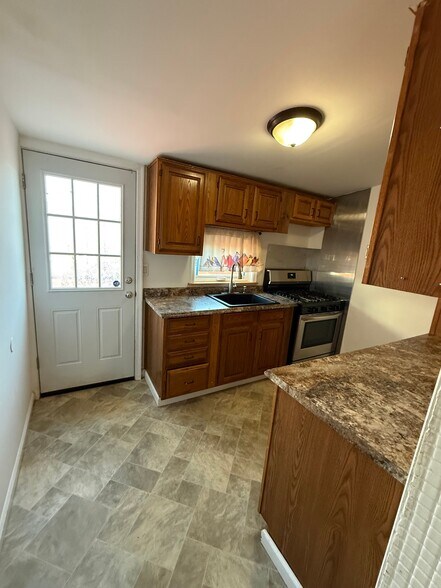 Building Photo - 3661 Jasper St