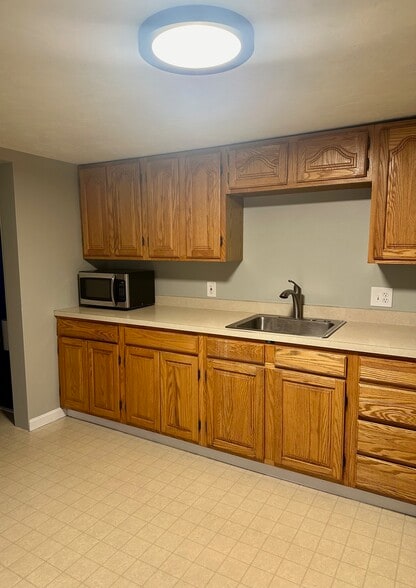 Kitchen - 34 Morse St