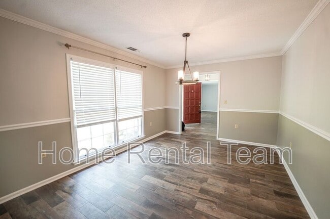 Building Photo - 803 Kings Rd