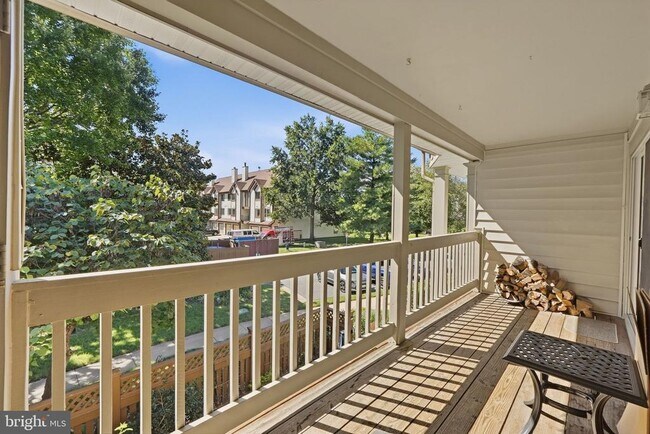 Building Photo - 6204 Redins Dr