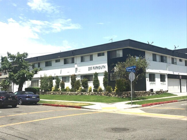 Building Photo - Plymouth Gardens