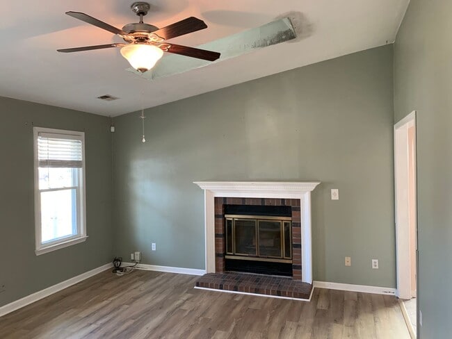 Building Photo - 1642 High Plains Dr