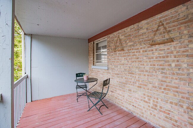 Building Photo - 226 Callan Ave