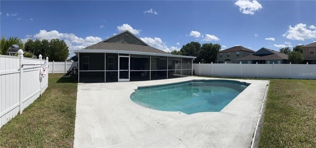 Building Photo - 4211 Hartford Lake Dr