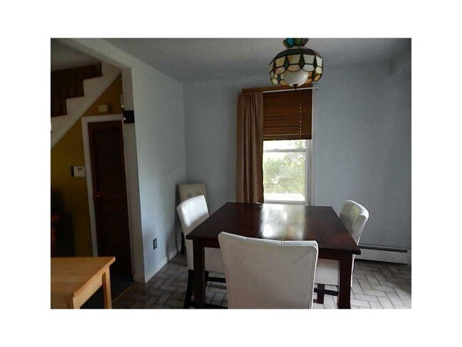 Building Photo - 1785 W Main Rd