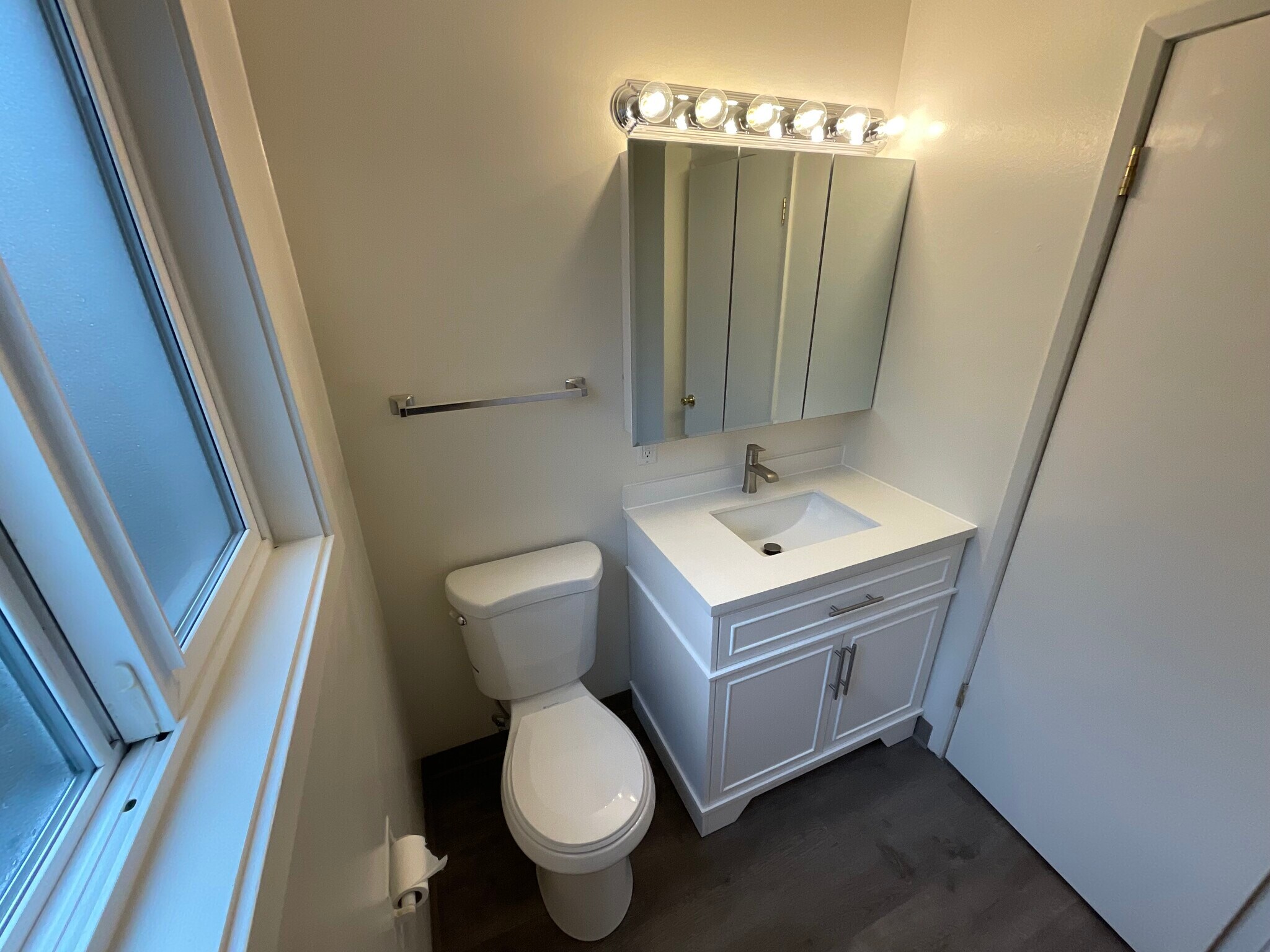 Building Photo - 935 N 85th St