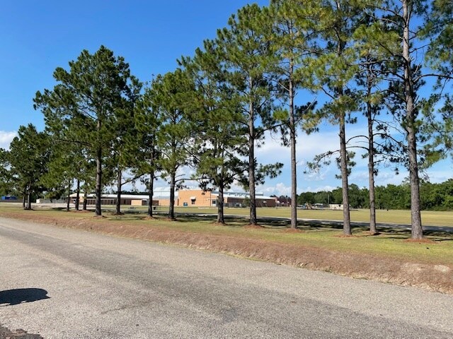 Building Photo - 11540 Dugat Rd
