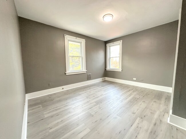 Building Photo - 2805 Louisiana Ave