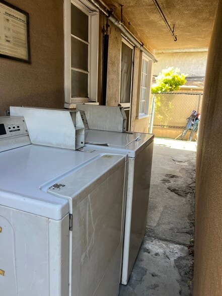 Building Photo - 5255 1/2 Denny Ave