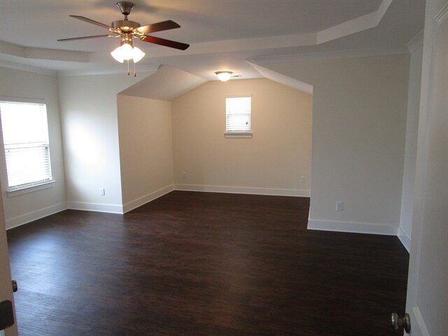 Building Photo - 1065 Adams Haven Bend