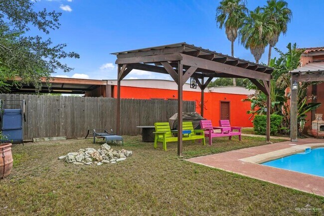 Building Photo - 27 Sunbow Ln