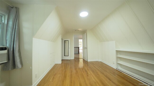 Building Photo - 72 Berkshire Rd