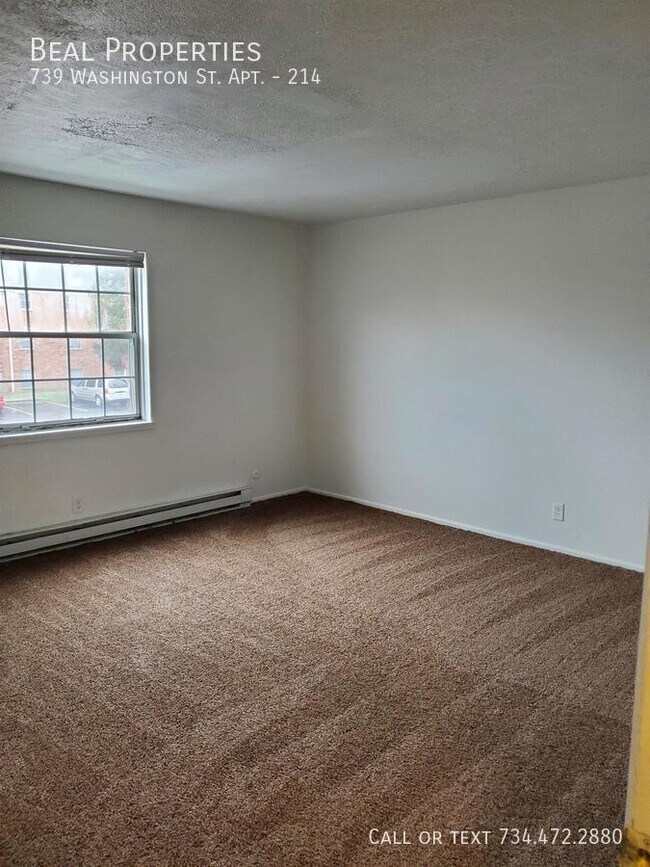 Building Photo - 739 Washington St