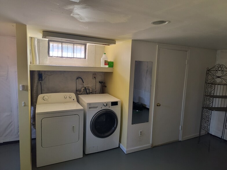 Building Photo - 6014 43rd St