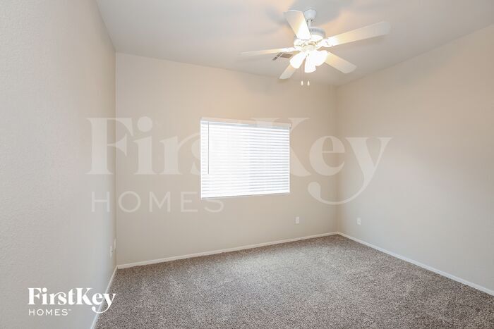 Building Photo - 4025 Amberdale Ave