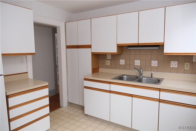 Building Photo - 356 Woodward Ave