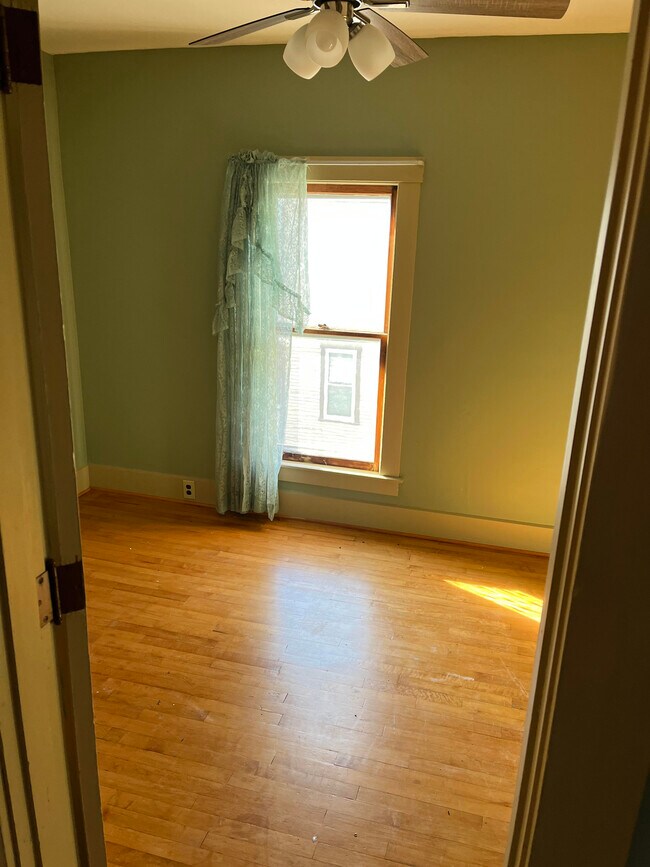 Building Photo - 311 W Jefferson St