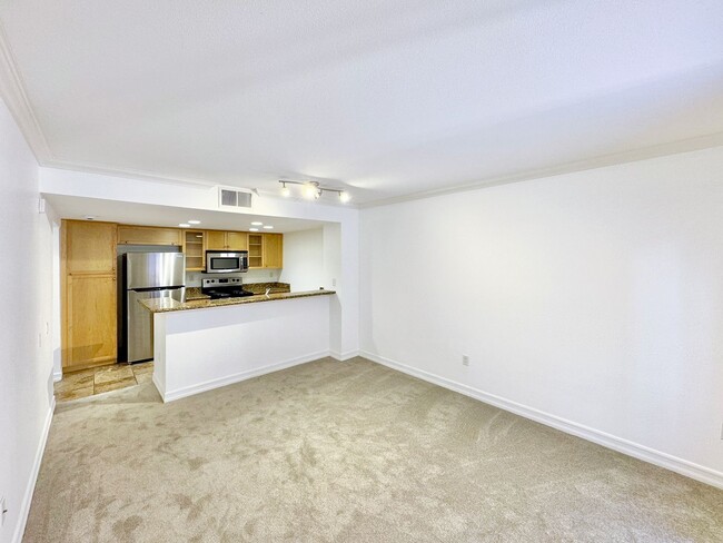 Building Photo - Great 1B/1BA Condo In Rancho Bernardo!