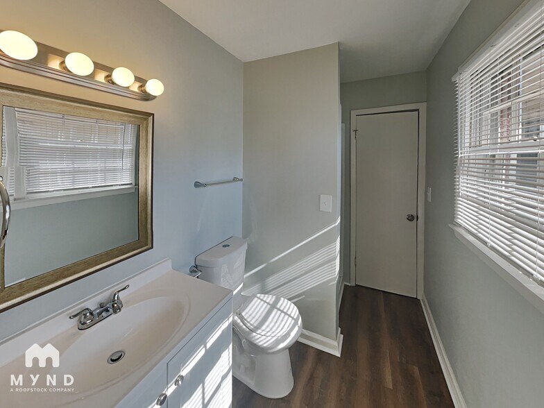 Building Photo - 3672 Stanford Cir