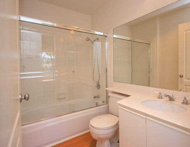 Building Photo - Beautiful Upstairs 2bd/2bth Condo in Carme...