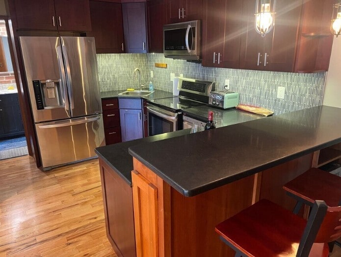 Building Photo - Varsity Management