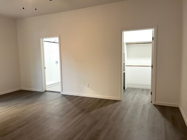 Building Photo - 3150 Verdugo Rd